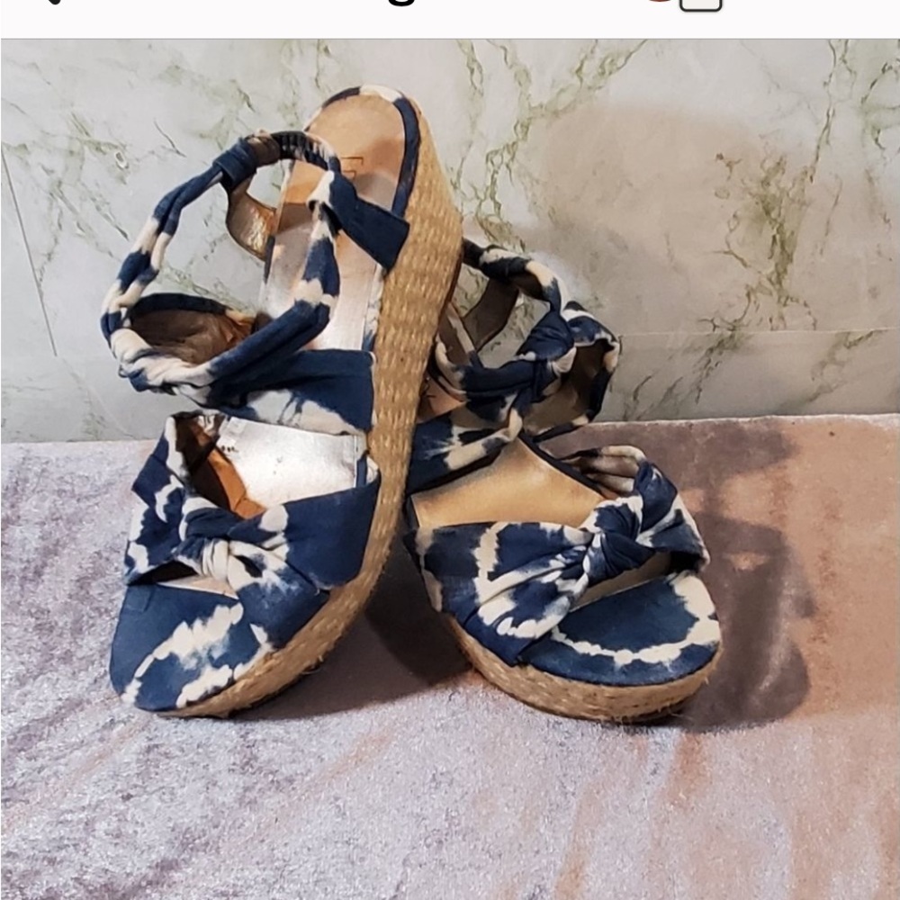 Relativity Lucky Tie Dye Wedges